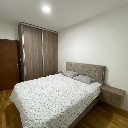 Stylish Charming Apartment Podgoriţa Exterior foto