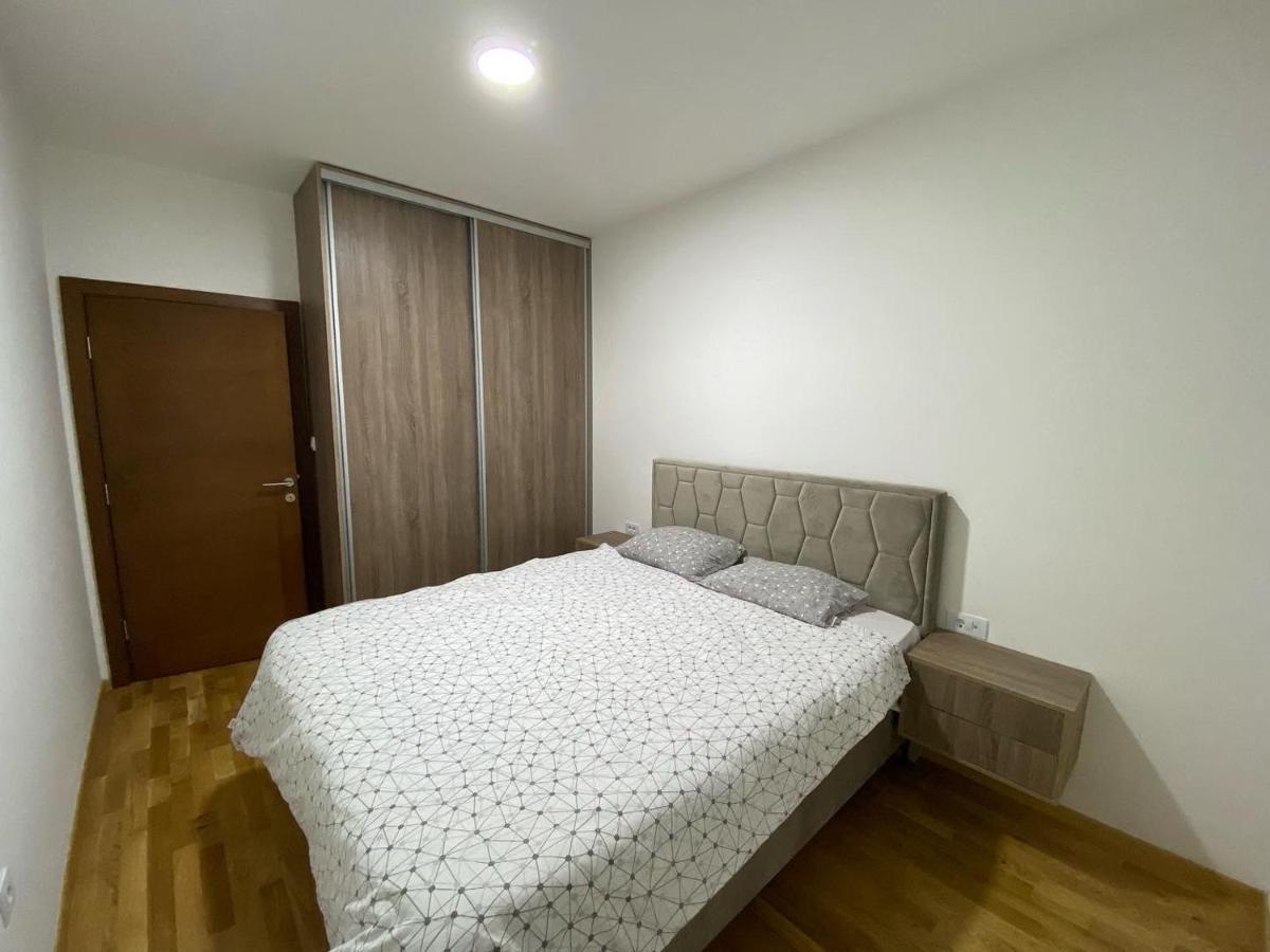 Stylish Charming Apartment Podgoriţa Exterior foto